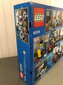 Lego City Police Mobile Command Center #60139 100% Complete SEALED