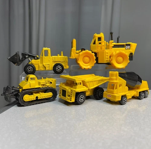 Vintage 1984 Road Champs Hot Wheels Construction Vehicles LOT Dump Truck Mixer +