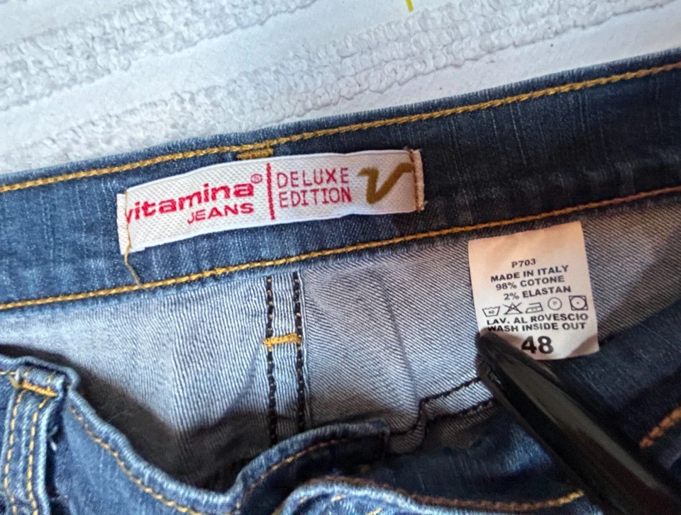 Jeans recortados Vitamina para mujer talla 46 tiro medio edición de lujo azules hechos en Italia Foto 3 de 4