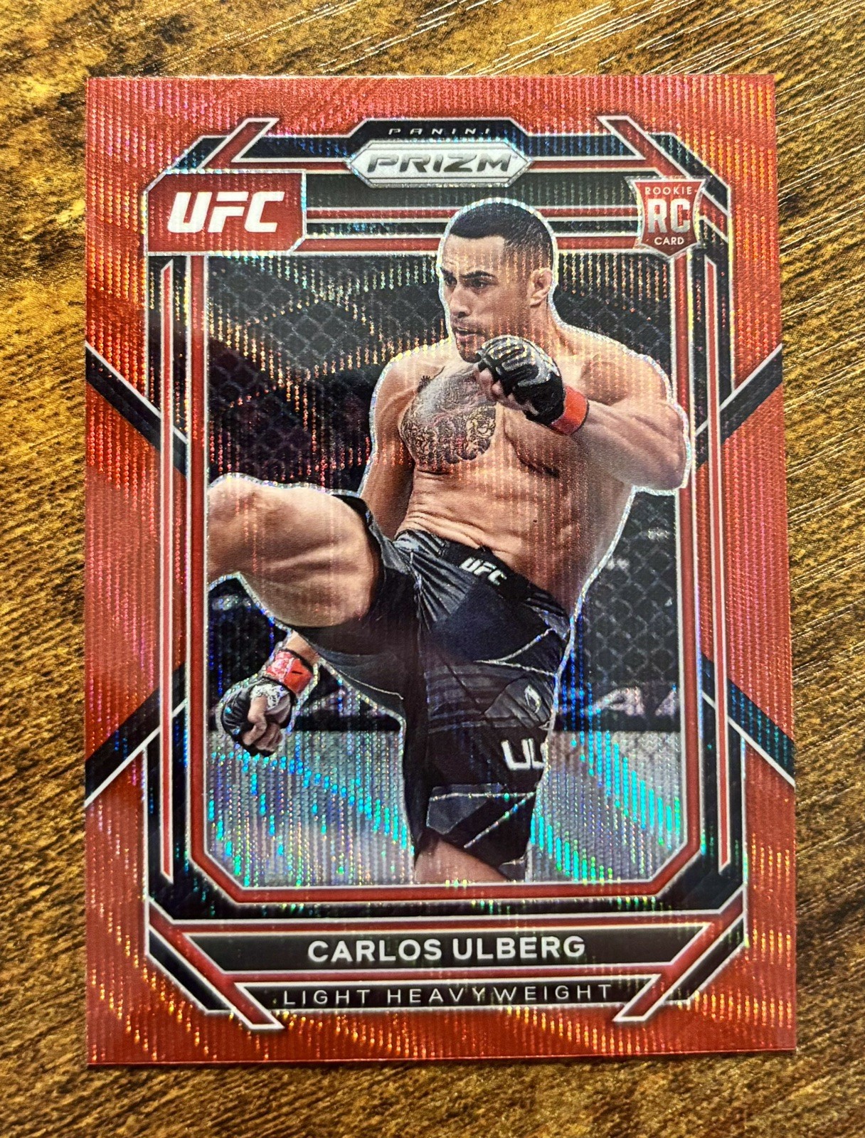 2023 PANINI PRIZM UFC #134 CARLOS ULBERG - RED WAVE PRIZM ROOKIE CARD (RC)