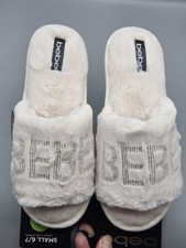 BEBE WOMEN'S MEMORY FOAM SLIPPERS SIZE S 6/7 INDOOR AND OUTDOOR SOLE CREAM