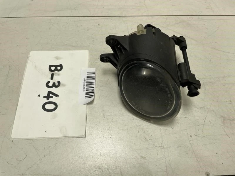 2005 VOLVO V50 T5 DIANTEIRO ESQUERDO DO LADO DO MOTORISTA PARA-CHOQUE INFERIOR CONJUNTO DE FAROL DE NEBLINA FABRICANTE DE EQUIPAMENTO ORIGINAL+ - Imagem 3 de 4