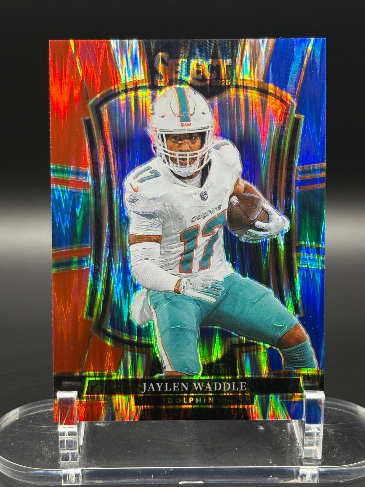 2025 Panini Select #182 Jaylen Waddle Red and Blue Prizm Shock