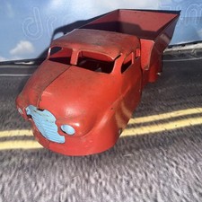 Antique Wyandotte Red Pressed Steel Toy dump truck 1930s 7B27