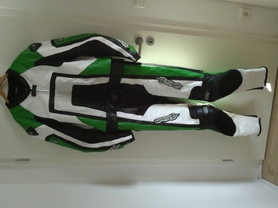 RST Lederkombi Gr. 60 2-teiler Kawa grün Top