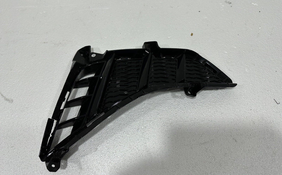 ウェンズデー品2つめ 2020-2022 Hyundai Sonata Front Bumper Right Lower Trim Vent Cover