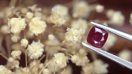 Certified 0.81ct Natural Untreated Hot Red Ruby Unheated Madagascar 5mm Cushion - Picture 7 of 7
