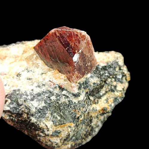 Zircon crystal specimen - home decor crystal - reiki healing crystals - Picture 3 of 9