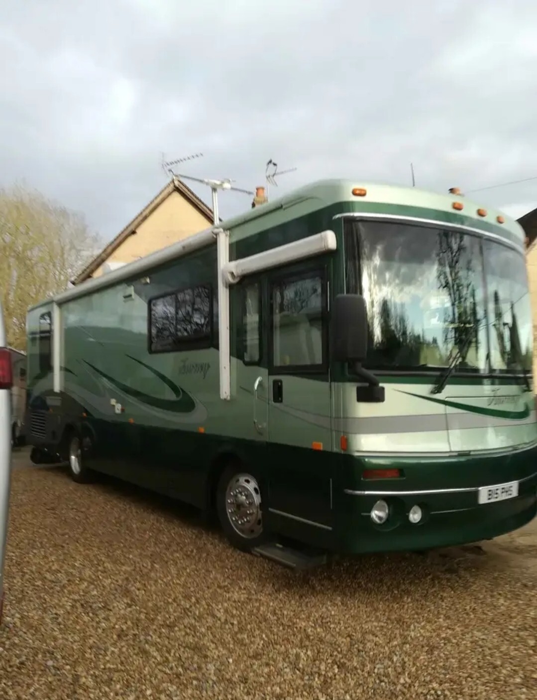 Winnebago Journey 32DS American Motorhome UK American Cars