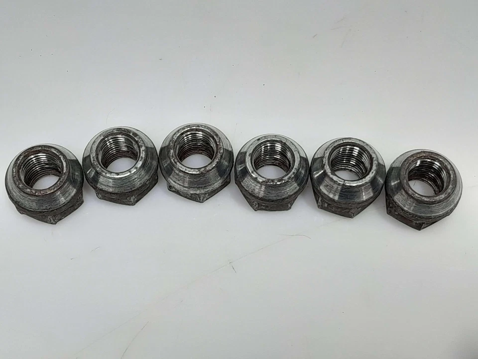 6 заводских зажимных гаек от оригинального производителя Sierra Silverado 14x1,5 Tahoe Escalade 9595174 - Изображение 2 из 3