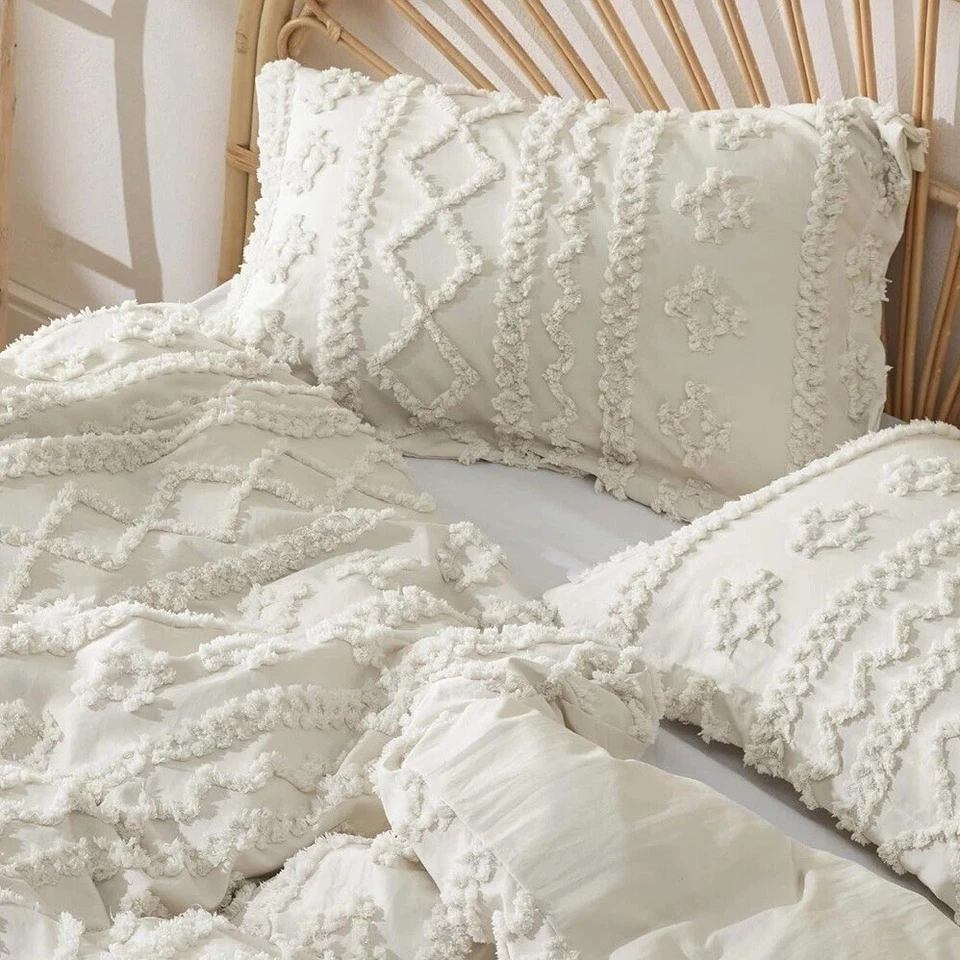 Share NEW Anthro Beige Boho Queen King Size Tufted Fringe Bedding Duvet & Sham - Image 3 of 4