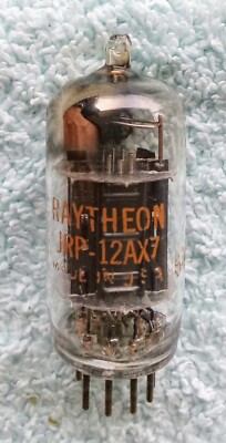 Seltene Elektronenröhre Typ JRP 12AX7 (=ECC83) / Fa RAYTHEON / Mil-spec / (N)OS 