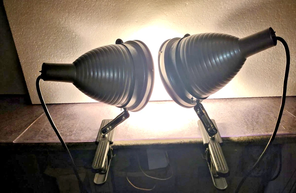 Coppia di fari  da teatro cinema discoteca anni 60/70 in alluminio Modernariato - Immagine 4 di 4
