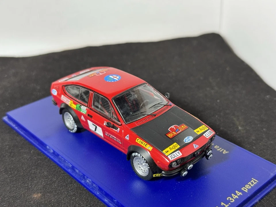 ALFA ROMEO ALFETTA 2.0 GTV #7 PREGLIASCO-REISOLI RALLY ISOLA D’ELBA 1979 M4 1:43 - Immagine 4 di 4