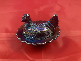 VINTAGE MOSSER CARNIVAL GLASS MINI/SALT CELLAR NESTING HEN 2.5''