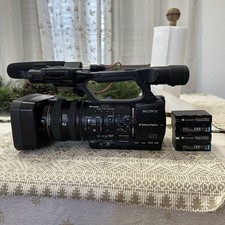 SONY HXR-NX5U NXCAM Professional HD Video Camera 20x G Lens  Battery