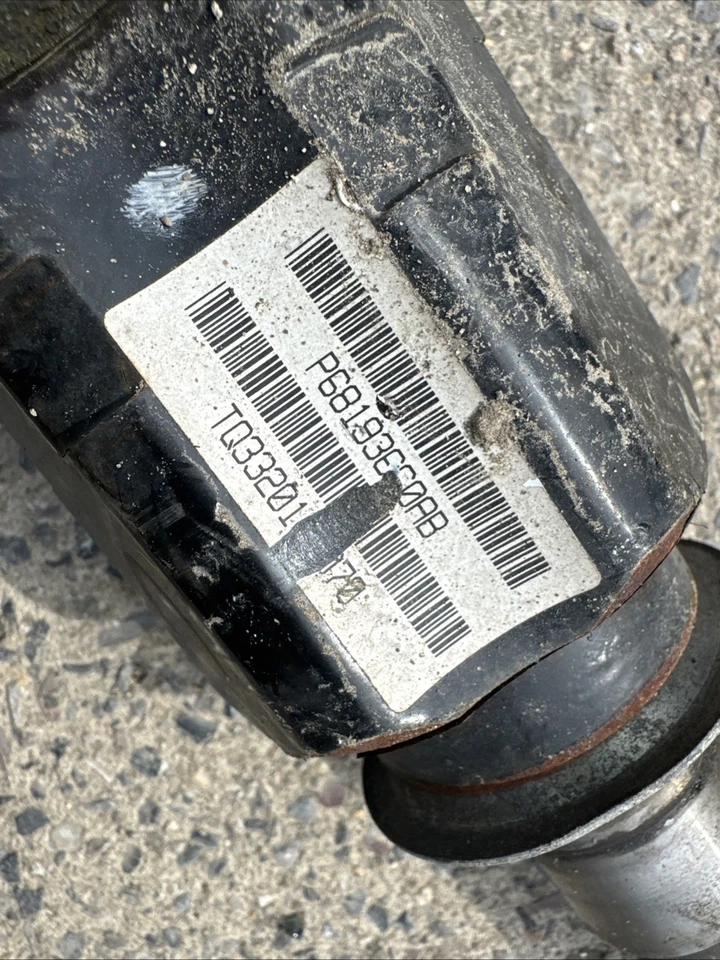 Dodge Durango Hellcat 2018-24 6,2 L eje delantero derecho genuino OEM 68193660AB Foto 3 de 4