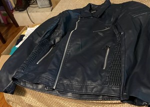 jaqueta de couro azul marinho feminina