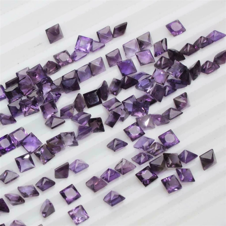 Venta al por mayor Lote 4mm Corte Cuadrado Natural Amatista Africana Piedras Preciosas Sueltas Calibradas Foto 2 de 3