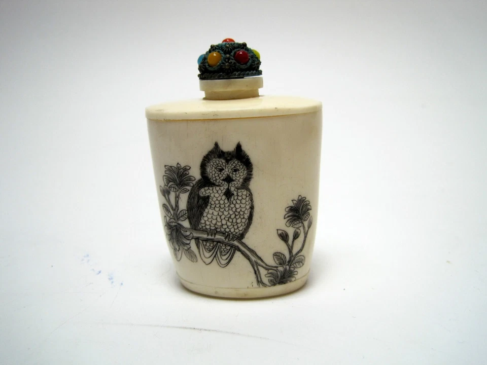Botella de tabaco china vintage búho tallada a mano con tapa con joyas 2 3/4" Foto 2 de 2