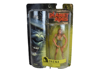 DAENA Planet Of The Apes Action Figure With Spear And Knife Hasbro Damaged box