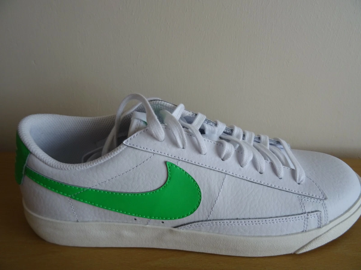 Nike blazer hotsell low white green