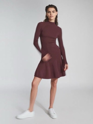 Reiss Clary flippiges Kleid in Beere, Small - Bild 2 von 5