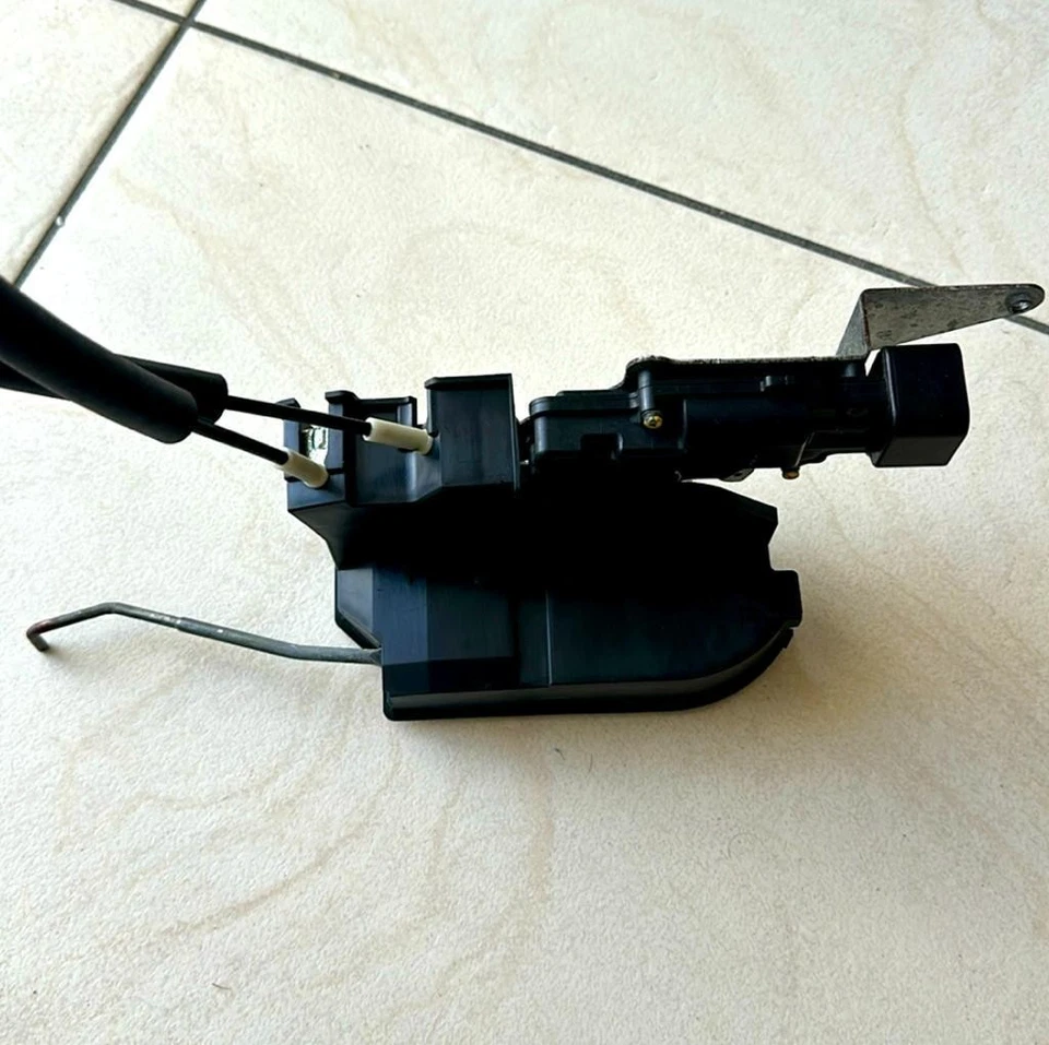 Actuador de bloqueo de pestillo de puerta Hummer H3 genuino 2006 a 07 trasero derecho - garantía de por vida Foto 4 de 4