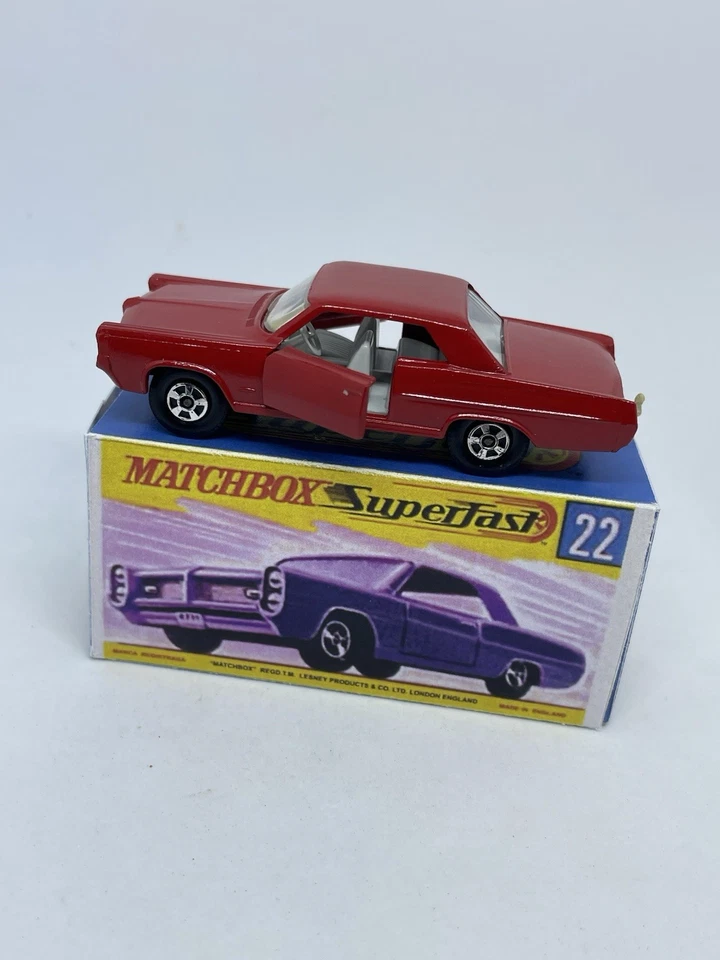 Lesney Matchbox 22 Red Custom Superfast Pontiac Coupe Opening Doors Repro Box. - Image 2 of 4