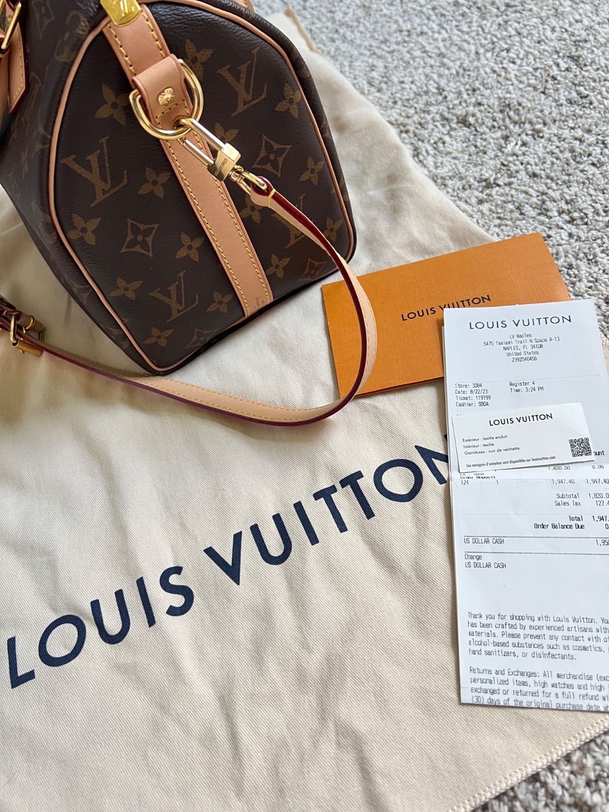 Louis Vuitton Speedy 25 Duffle Bag in Classic Brown Canvas