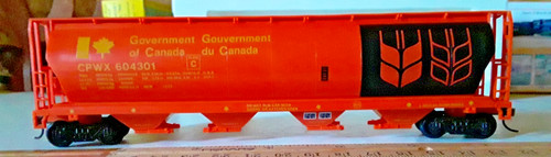 Bachmann HO CANADIENSE 4 BAHÍAS TOLVA DE GRANO CUBIERTA CILÍNDRICA CPWX 604301 (CC-157 | Condition: New