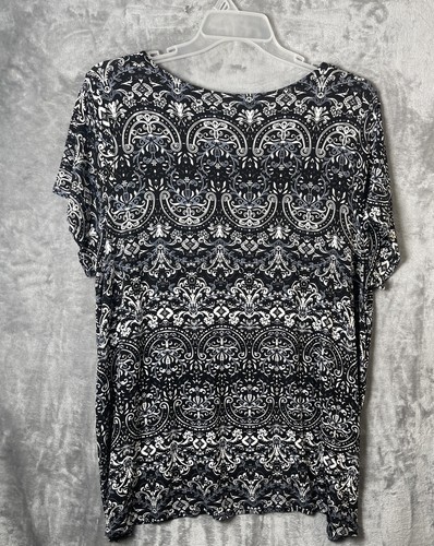 Jones & Com Woman's Black & White Short Sleeve Pullover Top Size 2X - Picture 6 of 6
