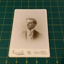 Cabinet Card Photo 1880s to 1890s Man In Suit Randall Studio Ann Arbor Michigan