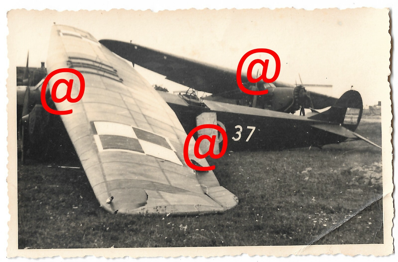 Bild 6 - Konvolut 12 x Foto Luftwaffe Polen Lublin Radom Flugzeug Beute PZL P.7 Kennung