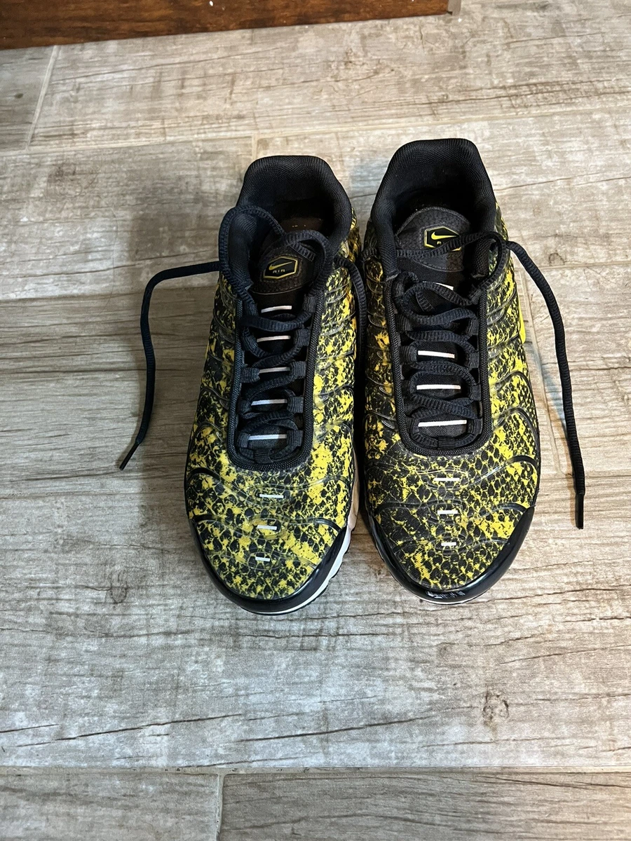 Snakeskin hotsell running shoes