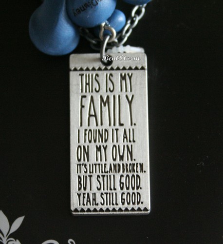 NEW Disney 3-D Lilo & Stitch Alien This is My Family Quote Necklace Licensed NIP - Picture 3 of 4