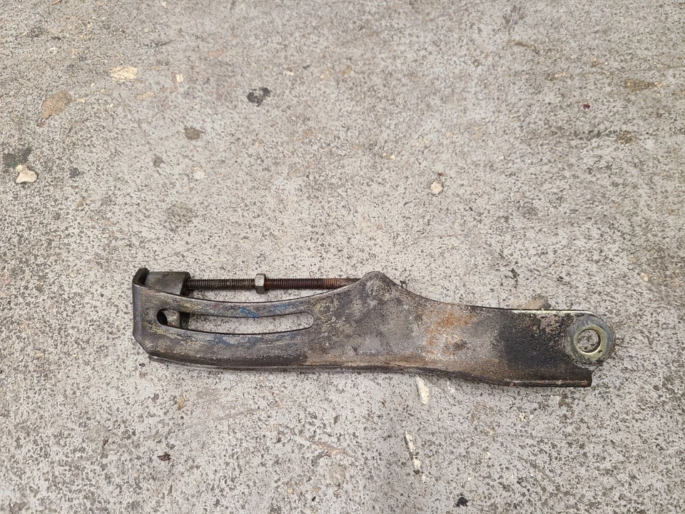 Soporte tensor alternador Toyota Supra MK3 1986-1988 7MGE Foto 3 de 3