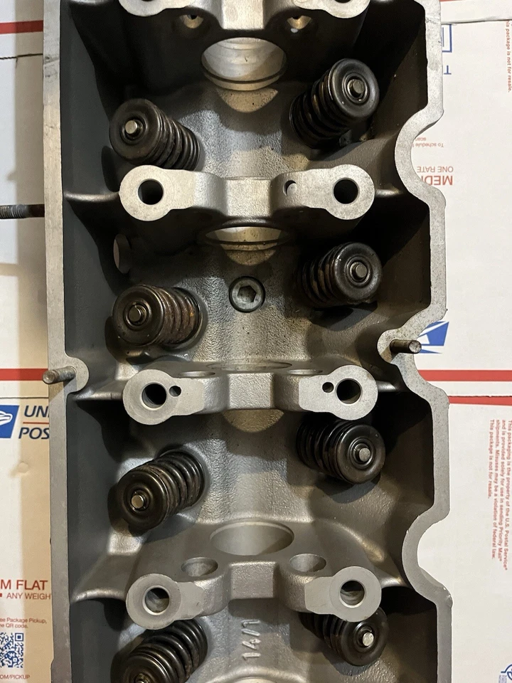 CABEZAL DE CILINDRO REACONDICIONADO BMW 325E 525E 2.7 12V GASOLINA M20 1983-1987 1264200 Foto 3 de 4