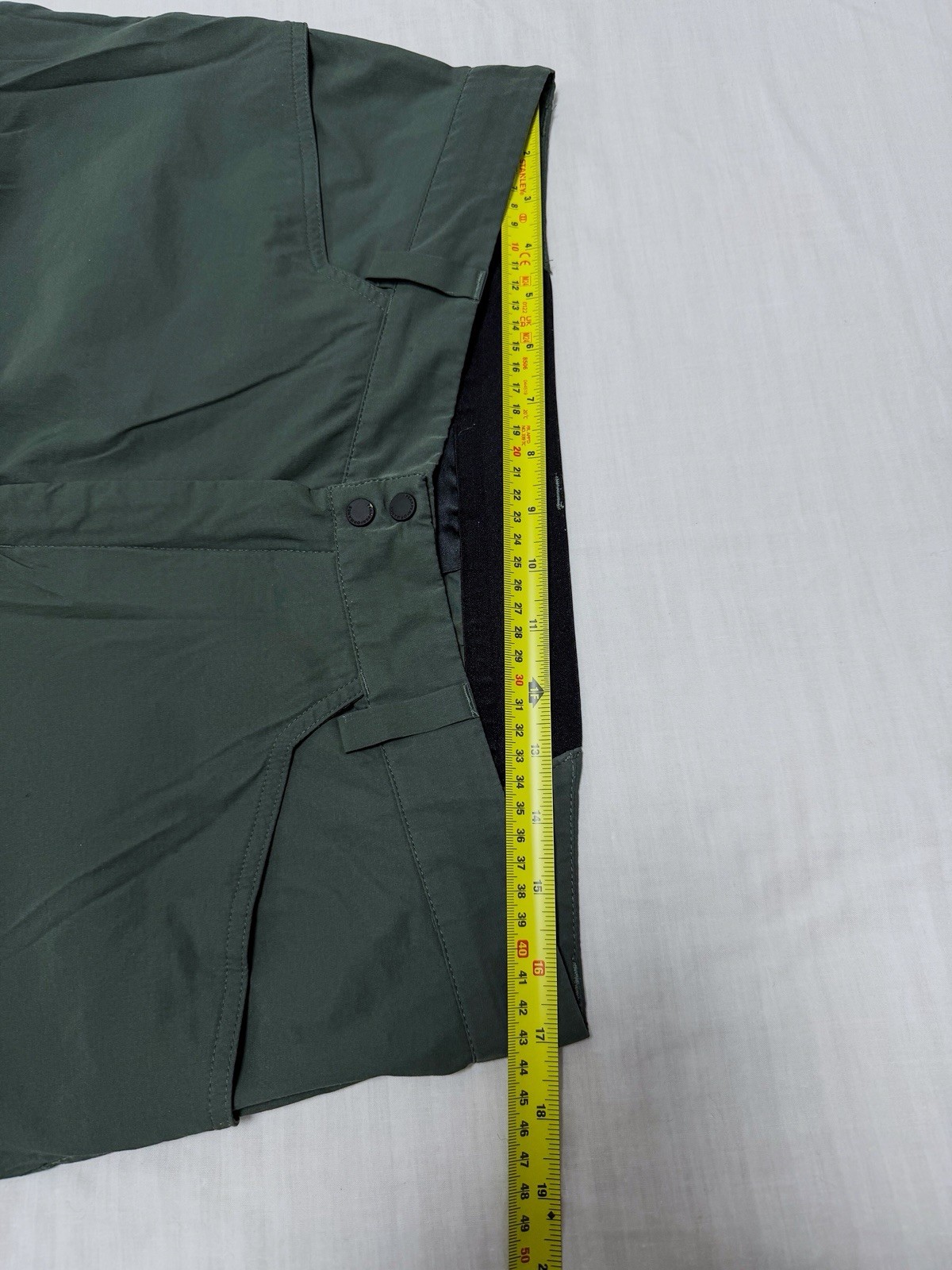 Peak Performance L Outdoor Technical Stretch Hiki… - image 23