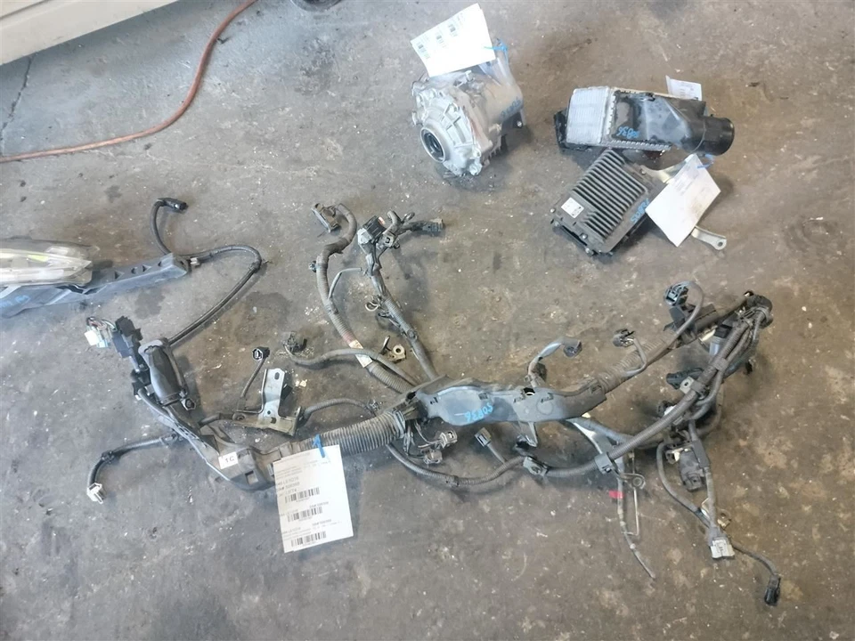 ENGINE WIRE HARNESS 8212178011 2016 LEXUS NX200T Foto 2 de 4