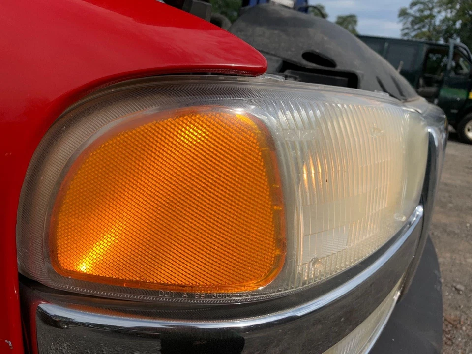 Conjunto de faros GMC SIERRA 2500 99-07 lado del pasajero derecho Foto 3 de 4