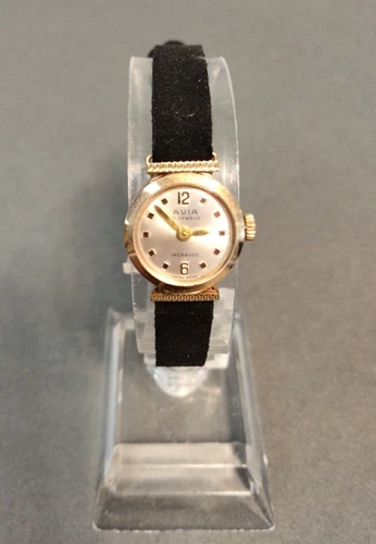 9 Carat Yellow Gold Avia Watch Incabloc 17 Jewels Hallmarked Vintage Swiss BK/ML