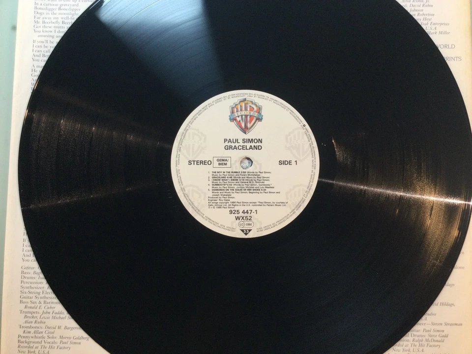 PAUL SIMON - GRACELAND / ROCK POP VINYL LP 1986 / EMBOSSED COVER/ OIS / 925447-1 - Bild 2 von 4