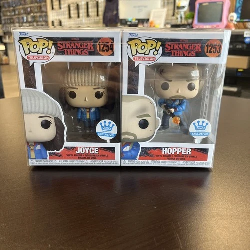 Funko Pop! Stranger Things 2-Pack Exclusive Joyce and Hopper with Protector