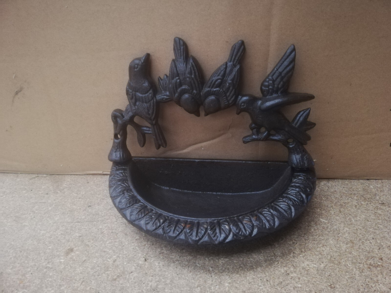 Cast Iron Wall Mounted Bird Bath eBay