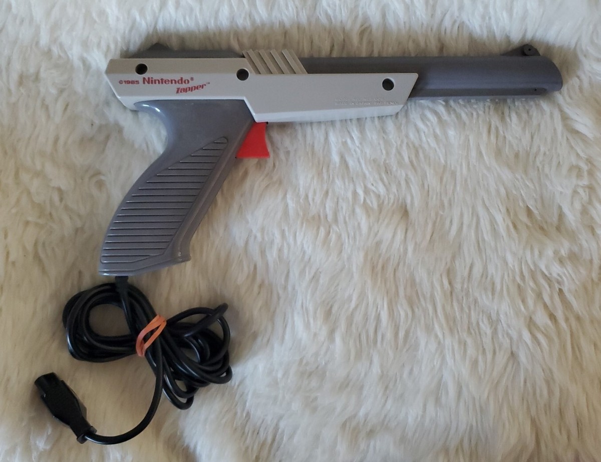 その他 NES Zapper Original 1985 Nintendo NES Zapper Duck Hunt Gun NES-005 Gray