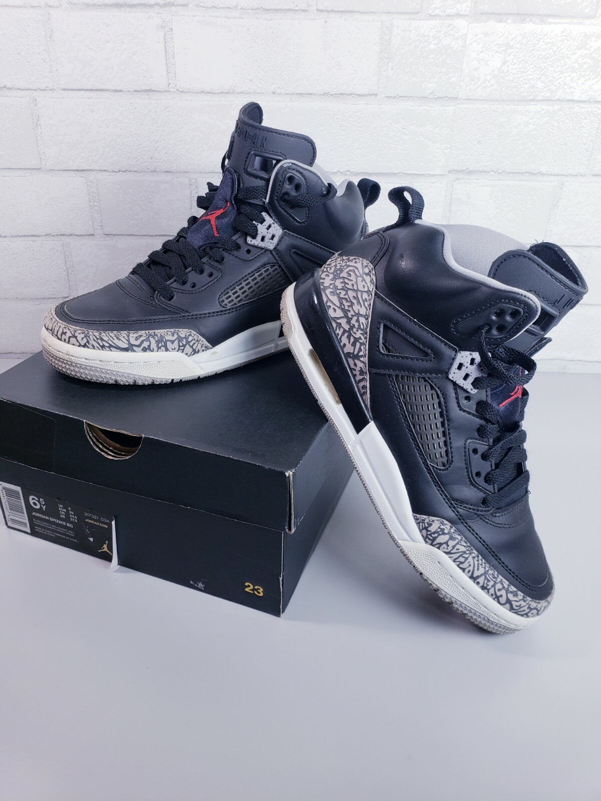 jordan spizike gray