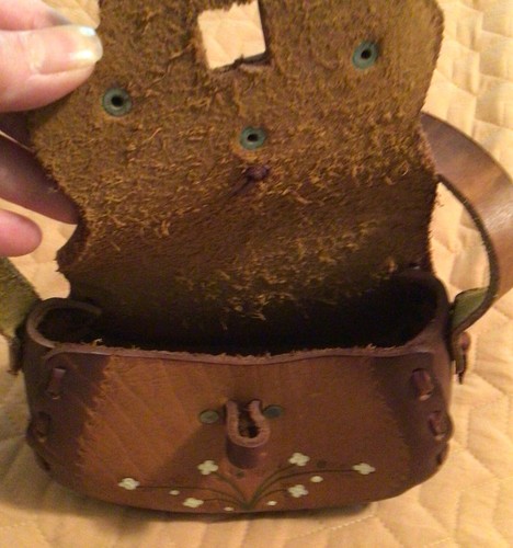 Vintage Boho Hippie 60-70’s Small Leather Tooled Floral Purse 8” X 7” - Picture 6 of 7