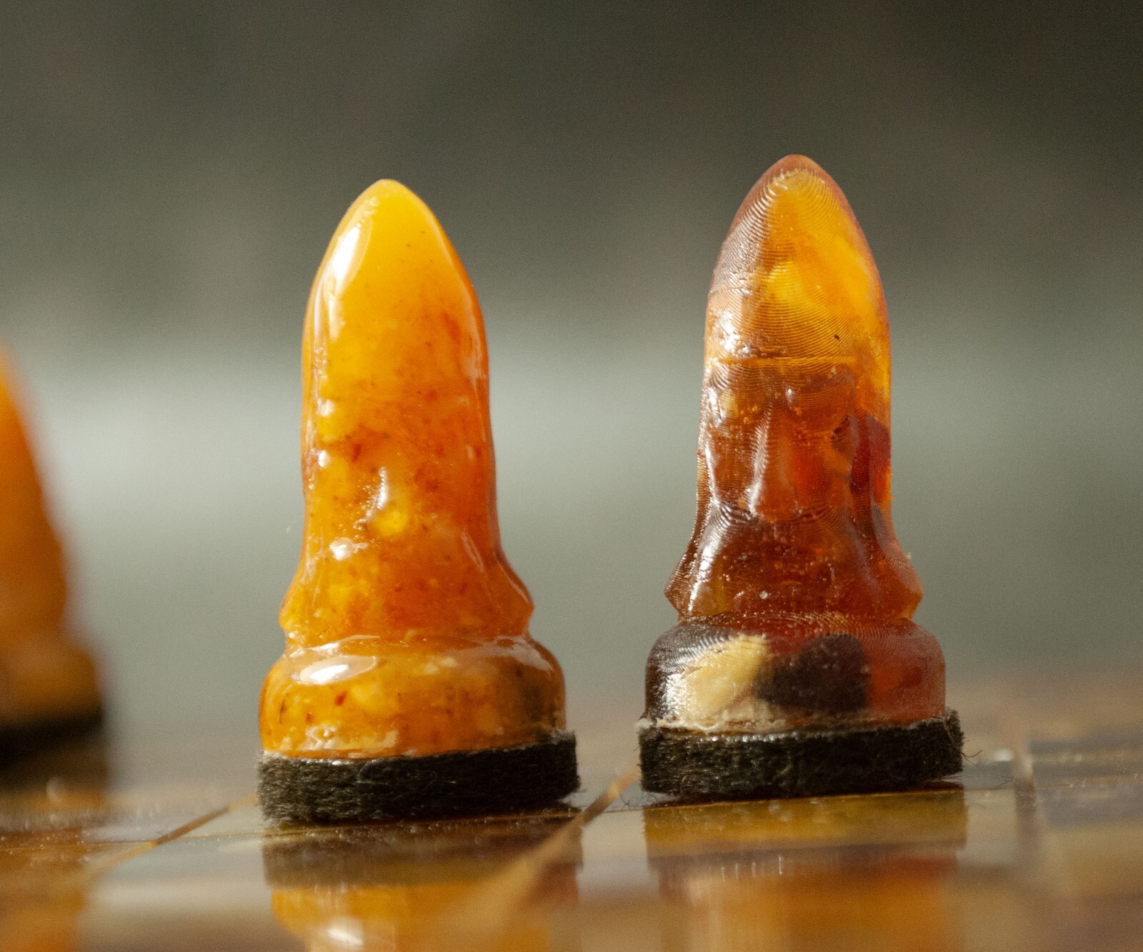 Gothic Chess set  - Baltic Amber 455 gr - Wholesale