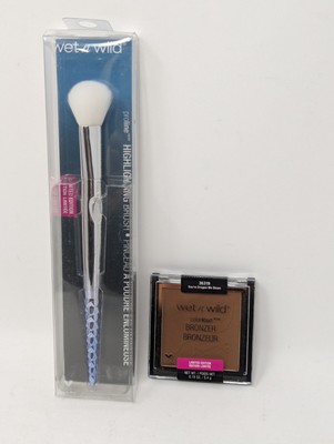 Wet N Wild ColorIcon Bronzer 36319 & Wet N Wild Highlighting Brush - Lot of 2